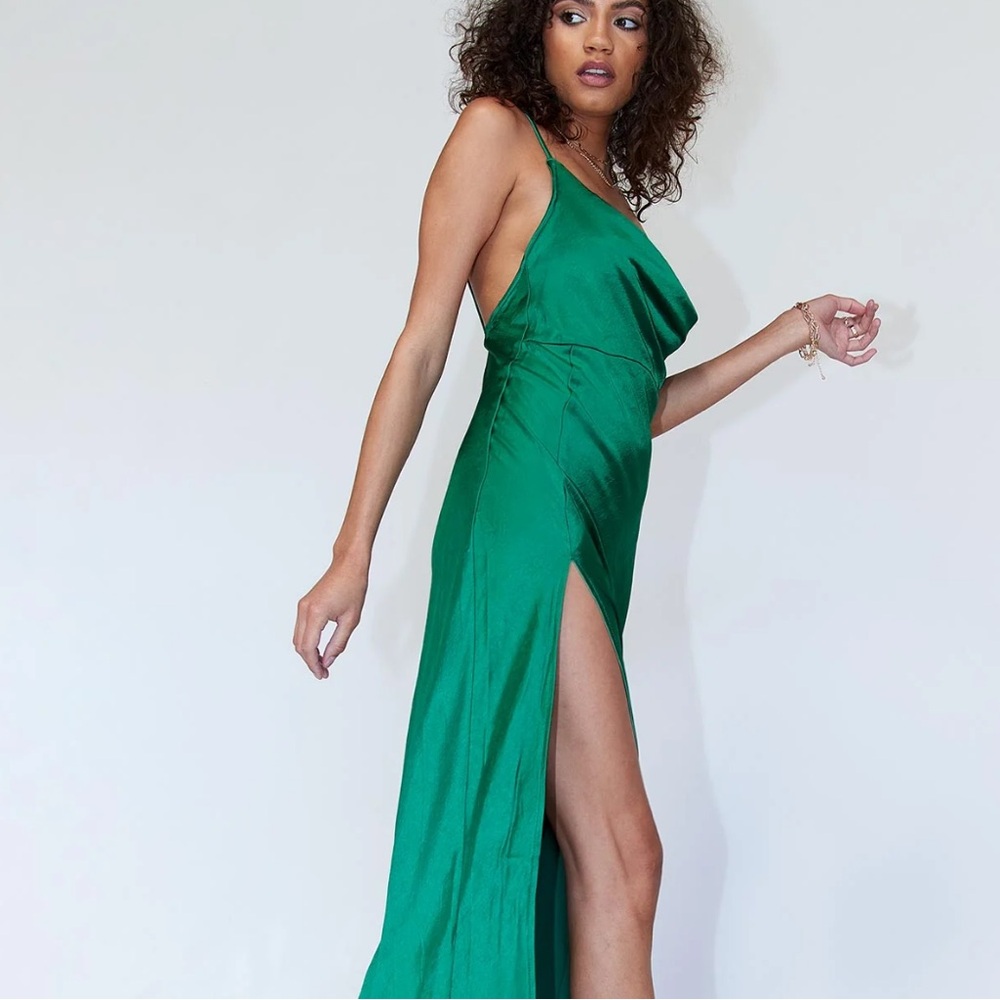 LIONESS WALK THE LINE MIDI GREEN DRESS SIDE SLIT SILKY SOFT COWL NECK 90’s Y2K - Picture 4 of 16